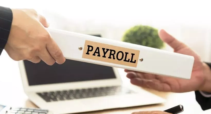 Benefits of Using Payroll Services
